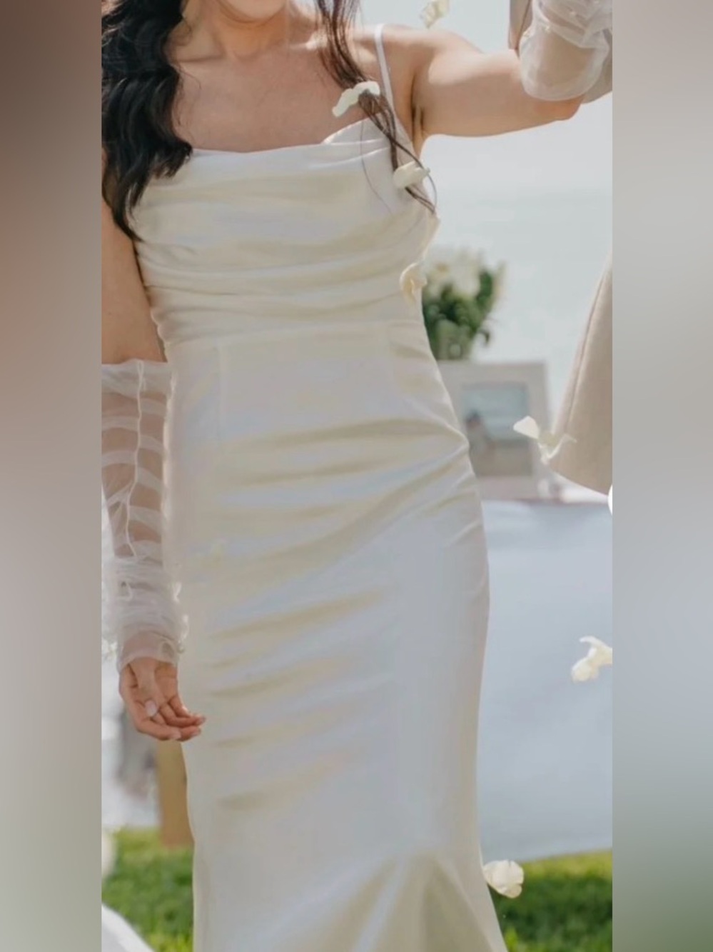 Lulus Women’s Satin Backless Gown in Bridal White Sz S - Picture 3 of 13